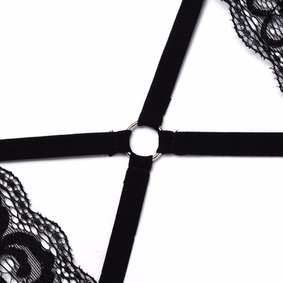 NWT Sexy Little Black Lace Strappy Bralette - Picture 5 of 8